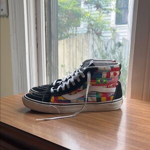 Vans Men SIZE 10.5 International Flags